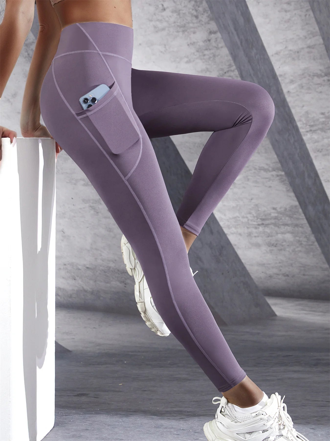 Conforto e praticidade, Calça Legging Feminina Cintura Alta, Elástica, parma Yoga, com Bolsos, Efeito Push-Up, Ideal para Fitness, Corrida e Esportes - Cor Sólida