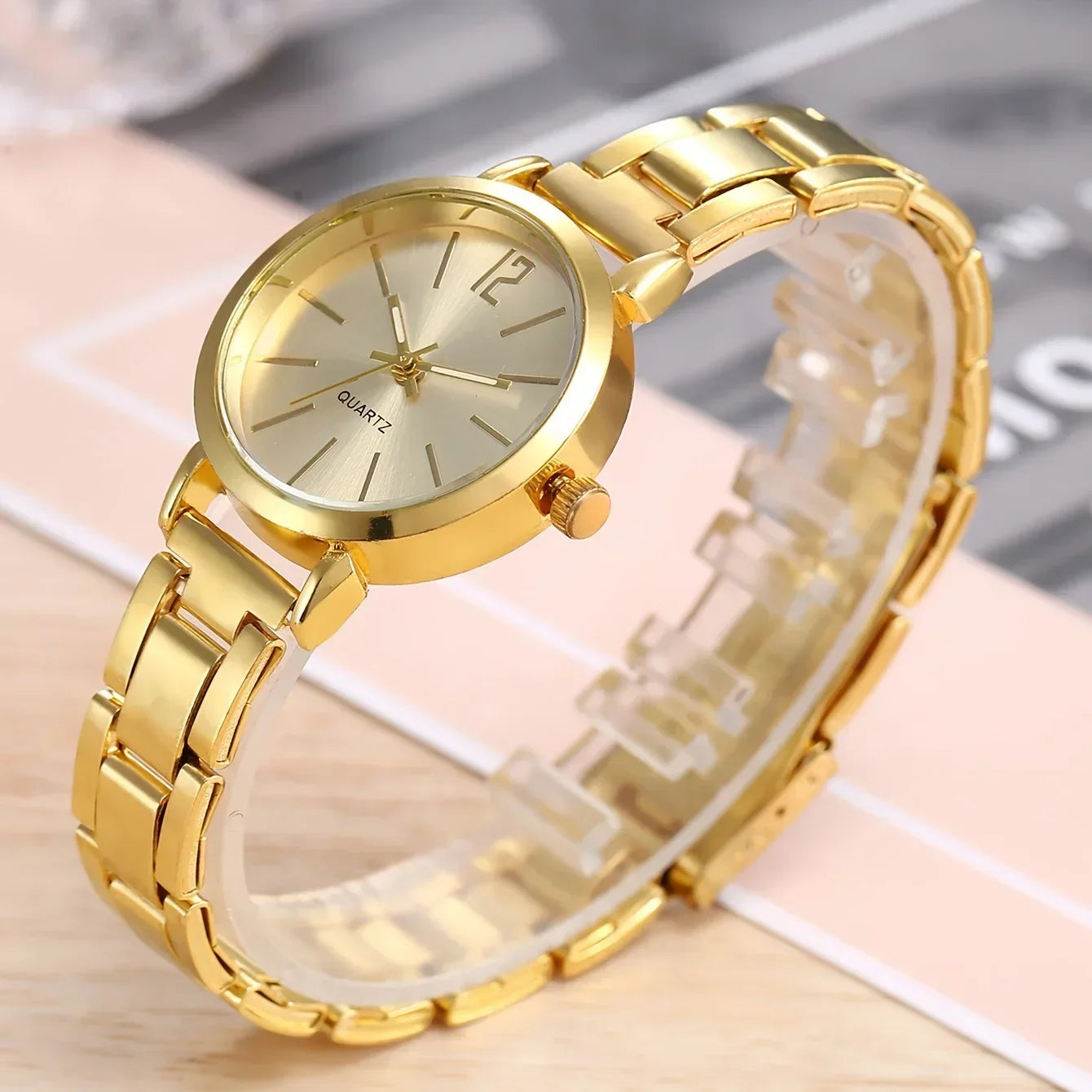 Relógio feminino delicado e lindo de liga digital simples com pulseira de quartzo, conto de 2 peças, relógio de luxo feminino com mostrador simples