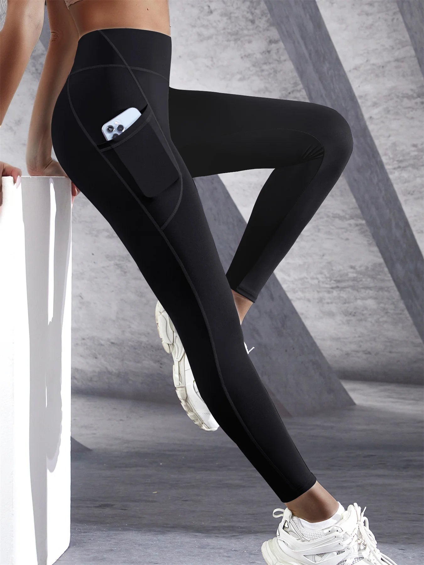 Conforto e praticidade, Calça Legging Feminina Cintura Alta, Elástica, parma Yoga, com Bolsos, Efeito Push-Up, Ideal para Fitness, Corrida e Esportes - Cor Sólida
