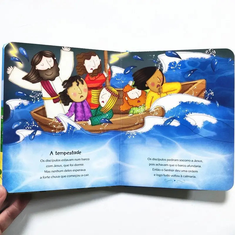 Livro de histórias da Biblia infantis de capa dura em  português Histórias Bíblicas ,  de educação infantil